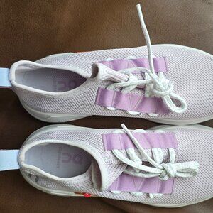 On Cloud Cloudeasy Orchid Women's running shoes Size 7W NWT